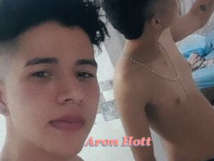 Aron_Hott