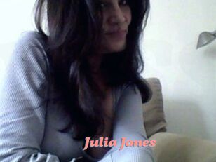 Julia_Jones