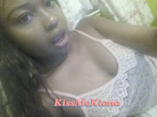 KissMeKiona
