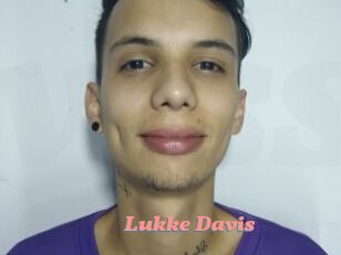 Lukke_Davis