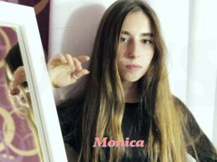 Monica_