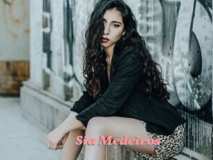 Sia_Medeiros